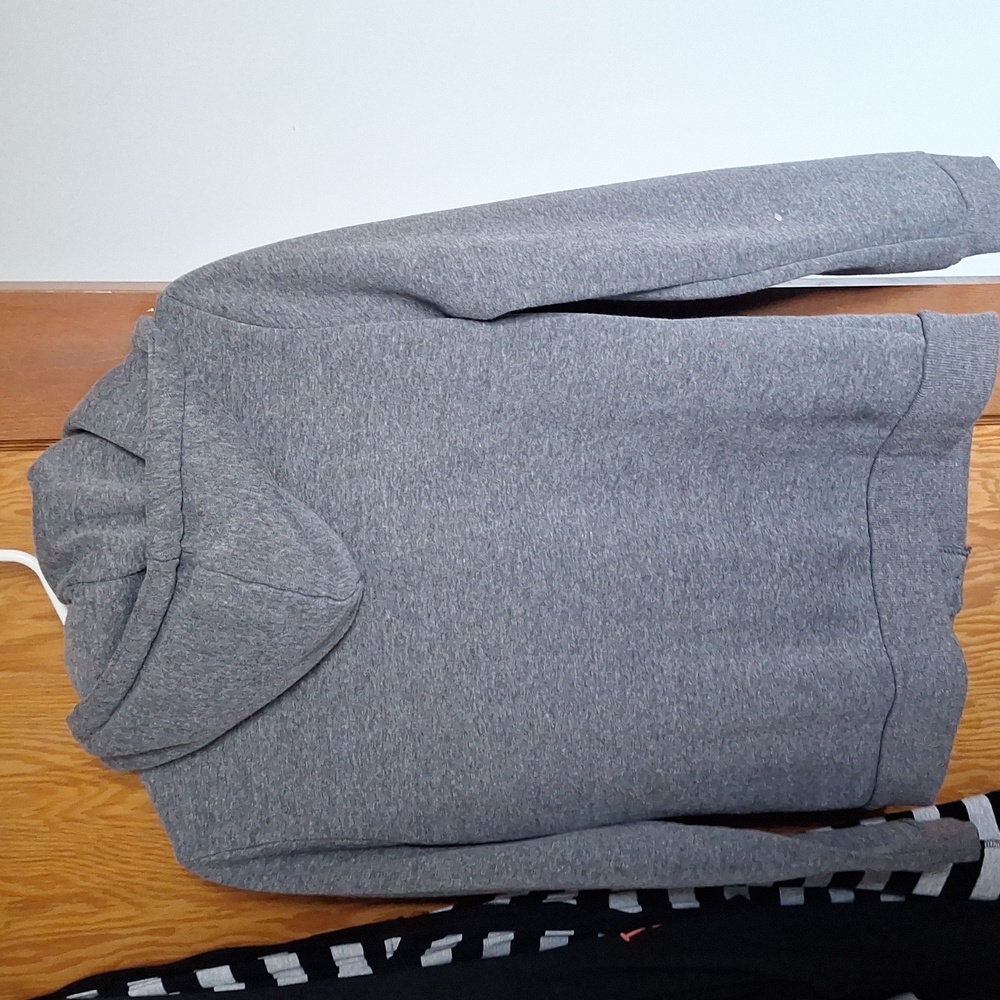 Sweater - Picture 4 of 4